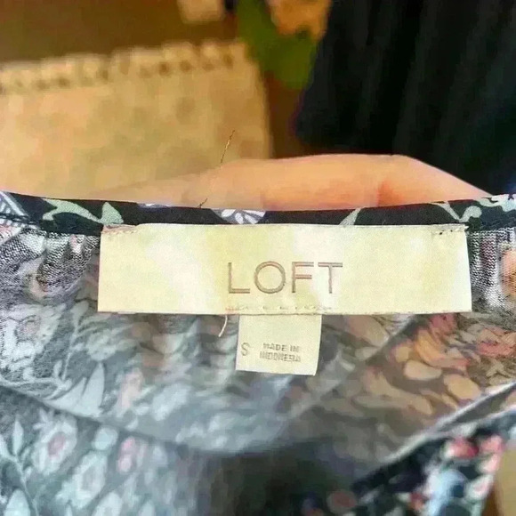 Loft Floral Lacy Ruffle Sleeve Top - Picture 4 of 8